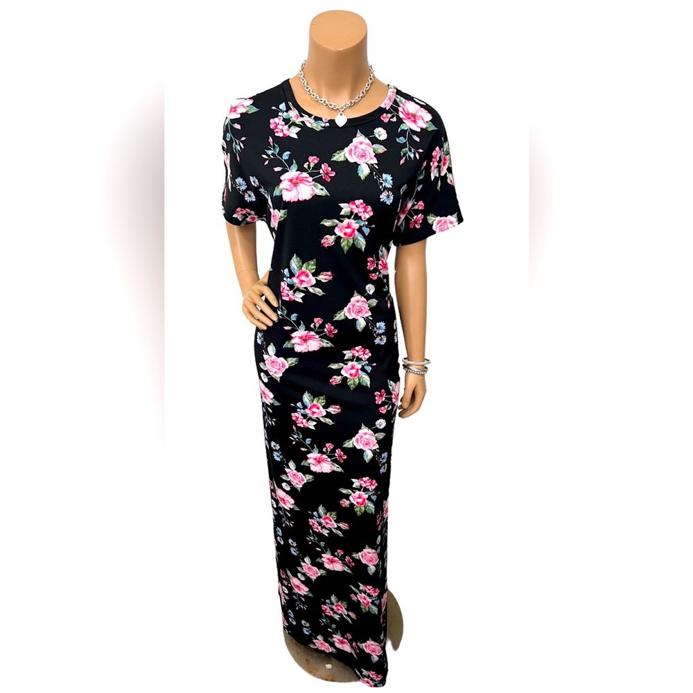 Beautifully fitted long floral dress beautifully